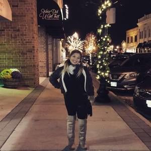 Meet your Posher, Deana